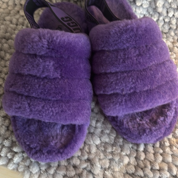 UGG Slippers - Picture 4 of 4